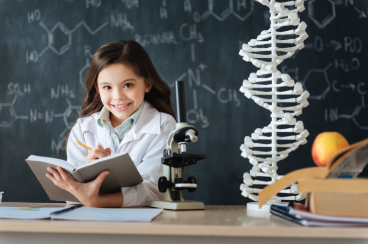 5 herramientas interactivas para que las niñas se interesen en la ciencia