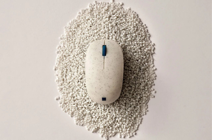 Microsoft: Ocean Plastic Mouse