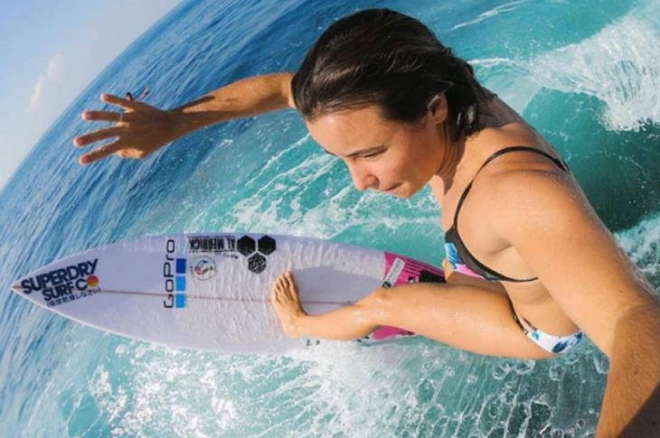 ¿Cómo inmortalizar una aventura de surf con tu cámara GoPro?