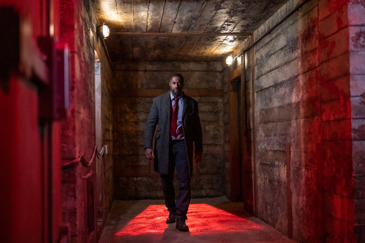 Luther Cae la noche estreno, elenco y sinopsis de la nueva película de Netflix