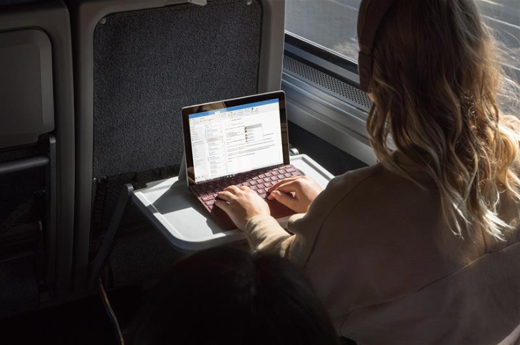 Microsoft Surface laptop ideal para viajes 