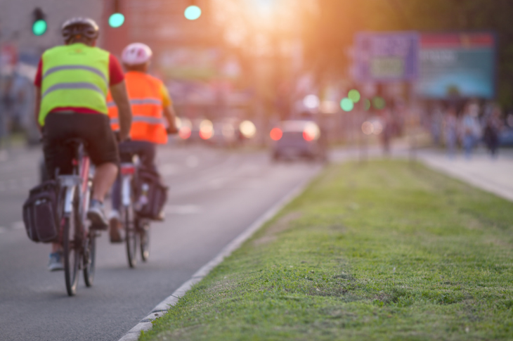 AXA, Uber Eats y Reacciona por la Vida se unen para proteger a las personas ciclistas