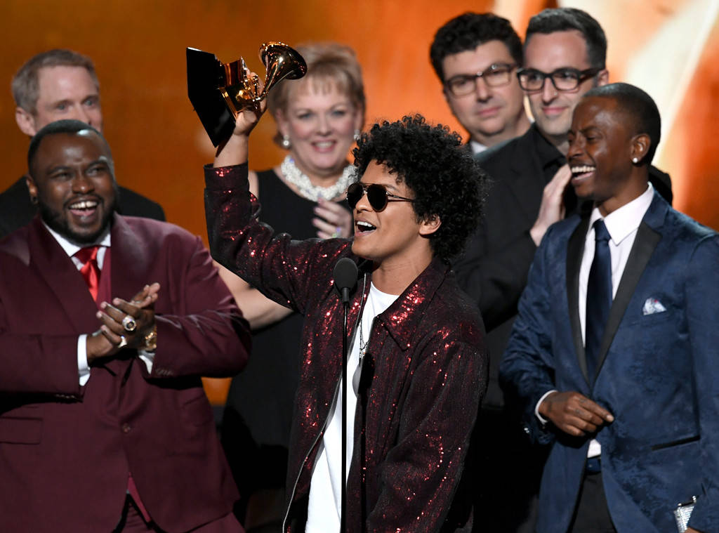 Bruno Mars en los Grammy 2018