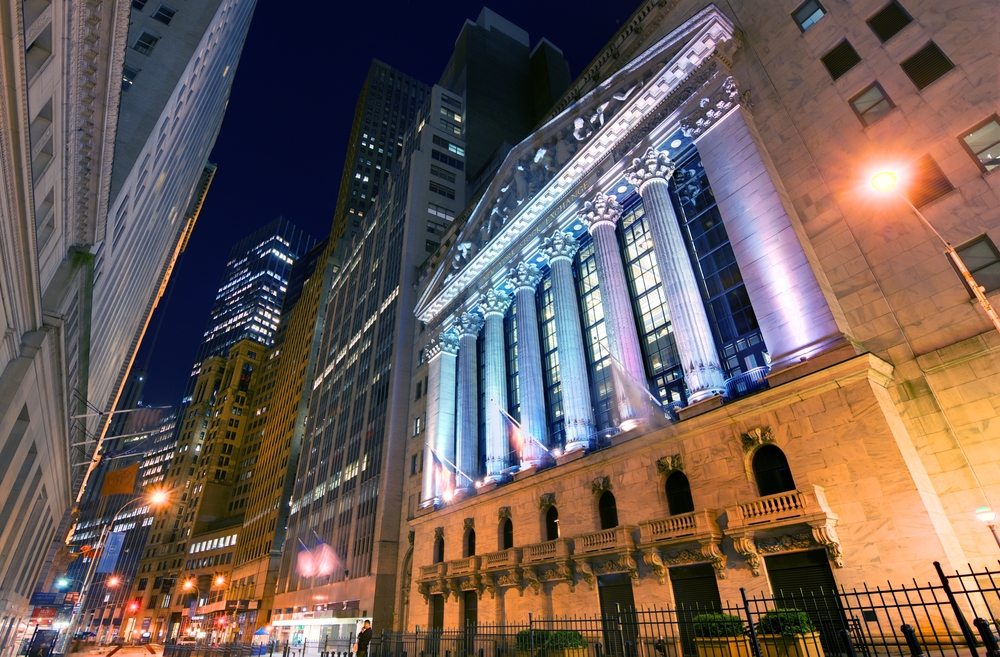 ¿Cómo invertir en la Bolsa de Valores de Wall Street?